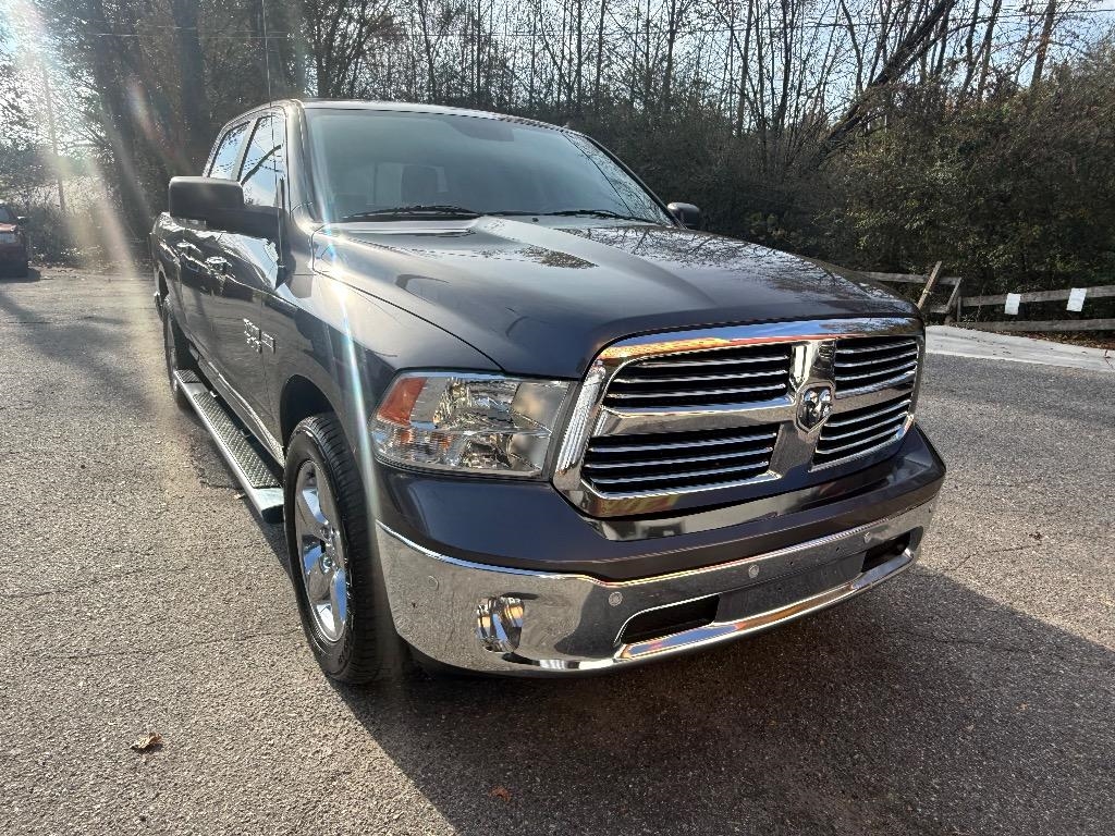 2017 RAM 1500 Big Horn 4x2 Crew Cab 6'4" Box