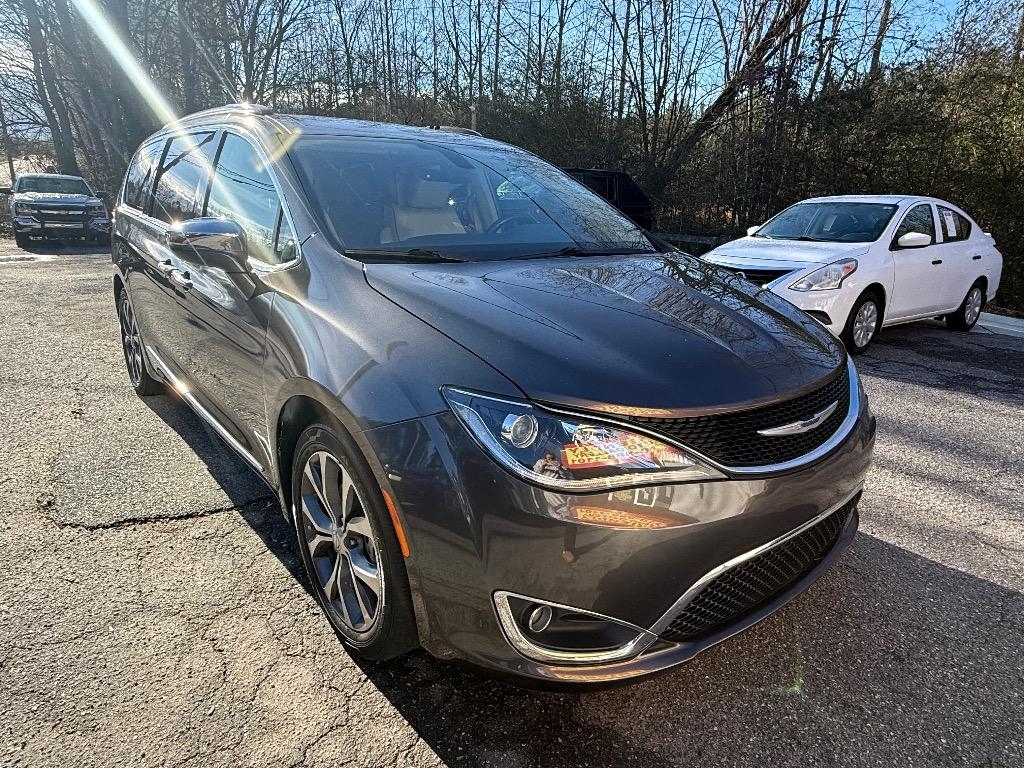 Chrysler Pacifica Limited FWD 2018