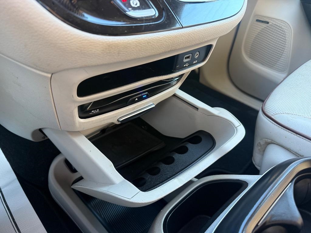 Chrysler Pacifica Limited FWD 2018