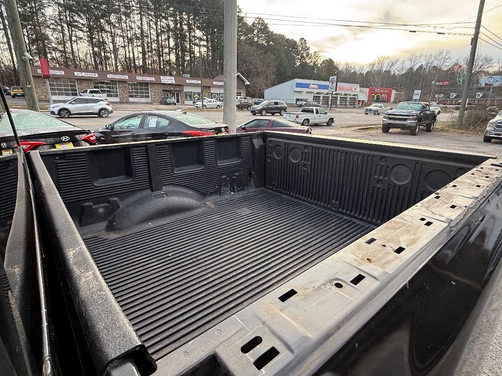 Nissan Titan 4x2 Crew Cab SV 2018