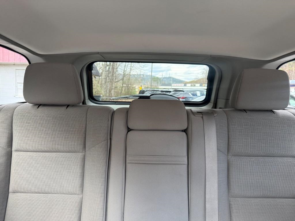 Jeep Grand Cherokee RWD 4dr Laredo 2012