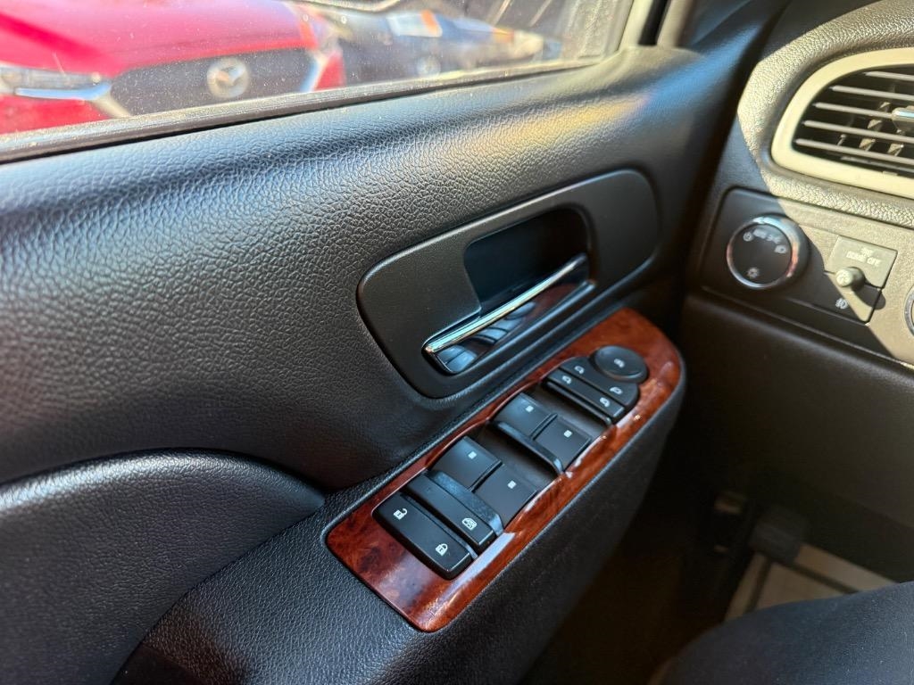 Chevrolet Tahoe 4WD 4dr 1500 LS 2012