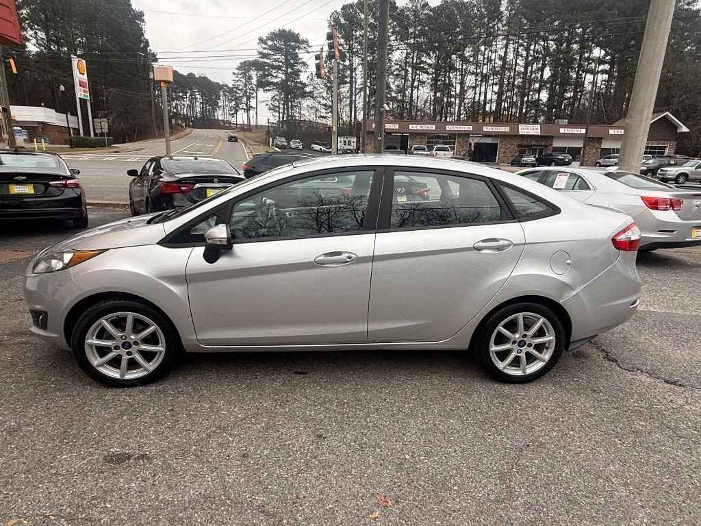 Ford Fiesta 4dr Sdn SE 2015