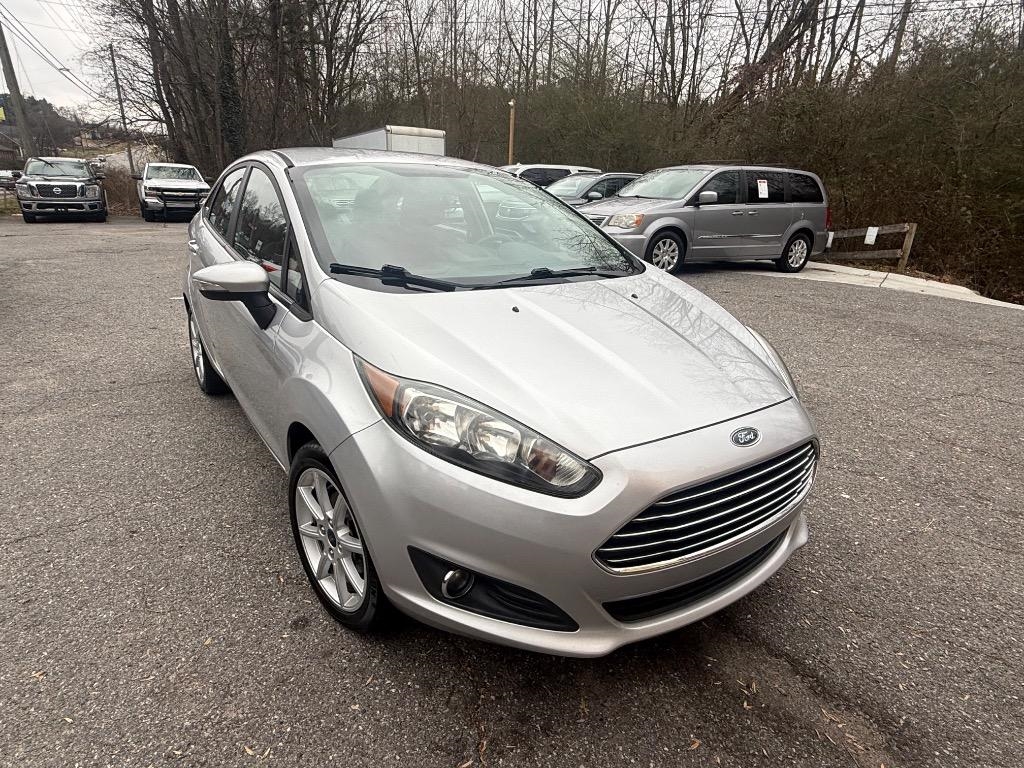 Ford Fiesta 4dr Sdn SE 2015