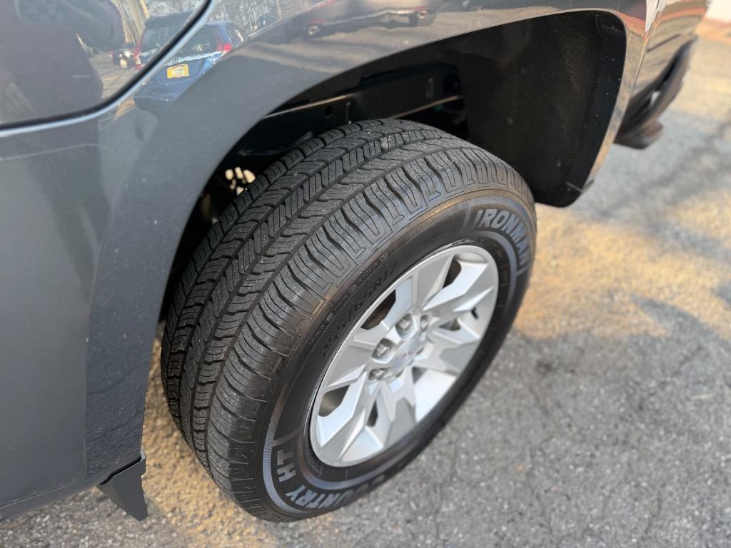 GMC Canyon 4WD Crew Cab 128.3" SLE 2017