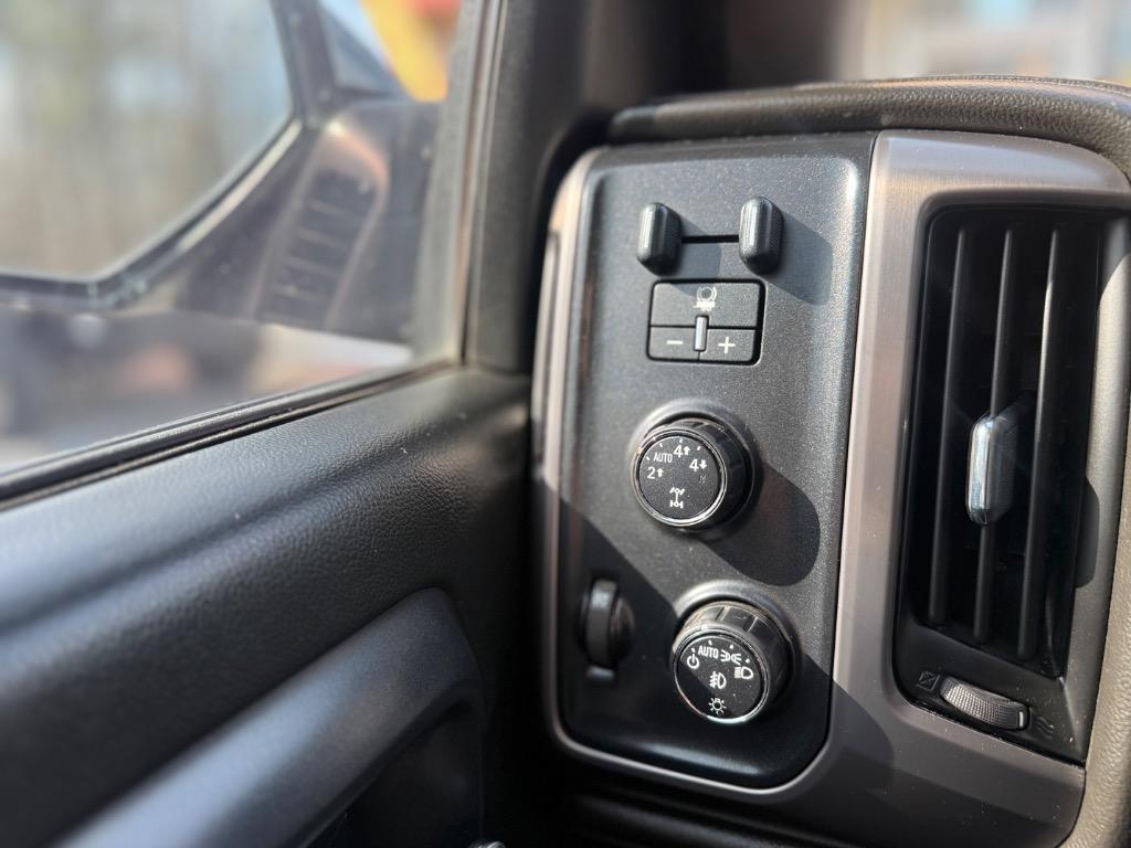 GMC Sierra 1500 4WD Crew Cab 143.5" SLE 2015