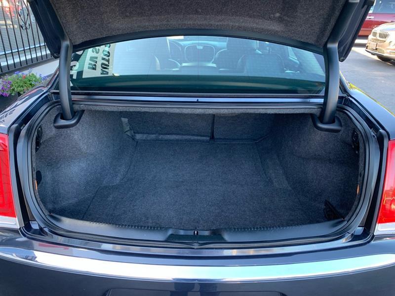 Chrysler 300 Limited RWD 2017