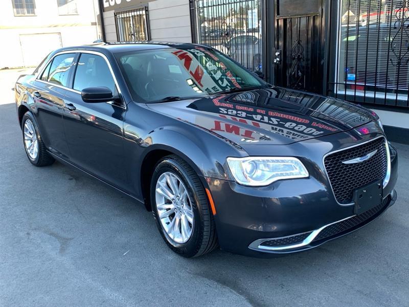 Chrysler 300 Limited RWD 2017