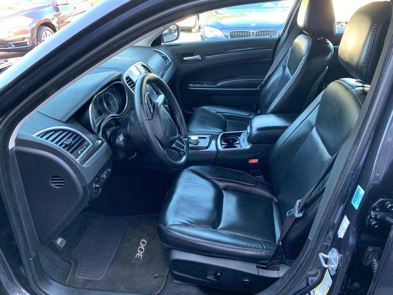 Chrysler 300 Limited RWD 2017