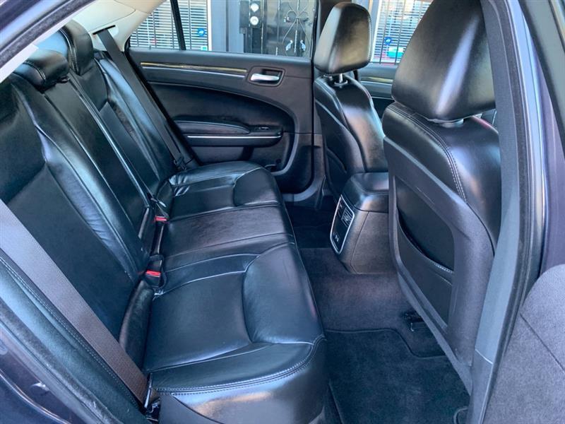 Chrysler 300 Limited RWD 2017