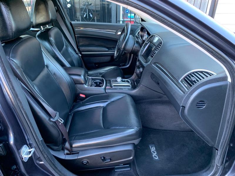 Chrysler 300 Limited RWD 2017