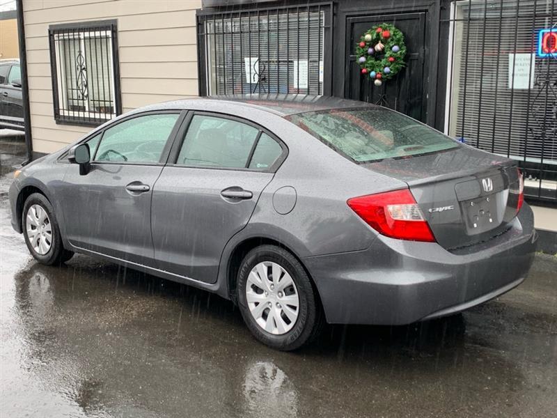 Honda Civic LX Sedan 5-Speed AT 2012