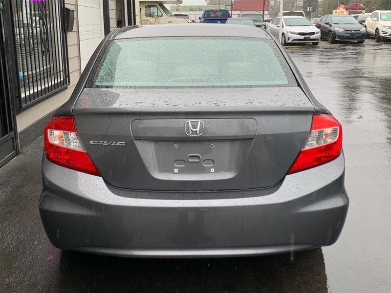 Honda Civic LX Sedan 5-Speed AT 2012