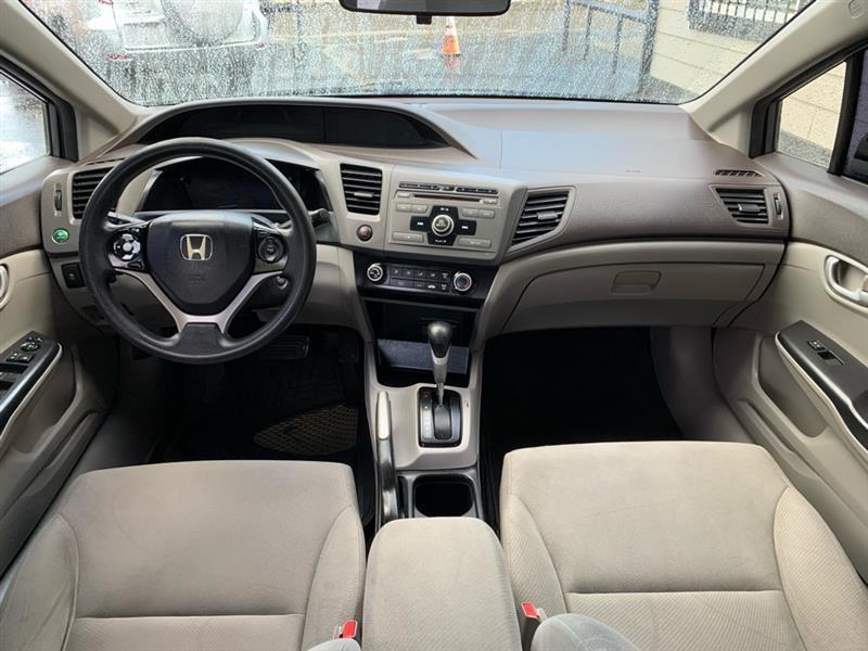Honda Civic LX Sedan 5-Speed AT 2012