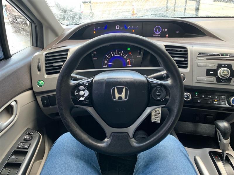 Honda Civic LX Sedan 5-Speed AT 2012