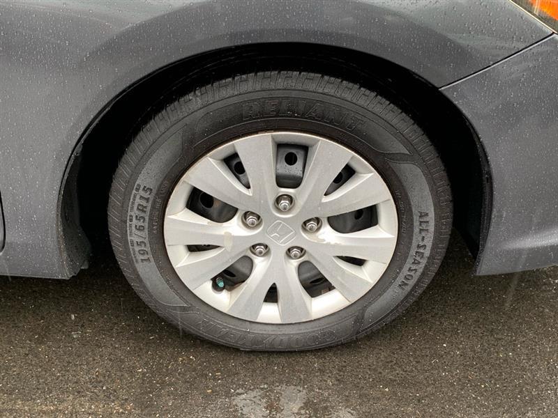 Honda Civic LX Sedan 5-Speed AT 2012