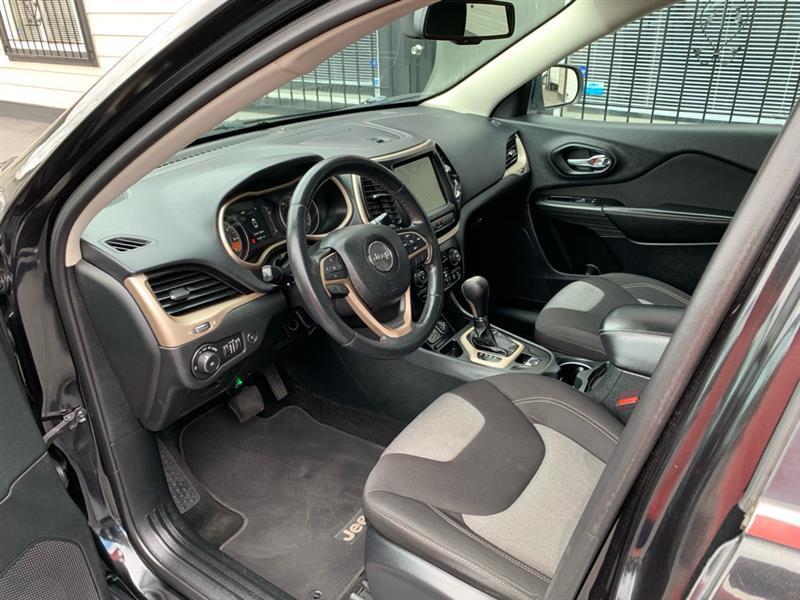 Jeep Cherokee Latitude FWD 2014