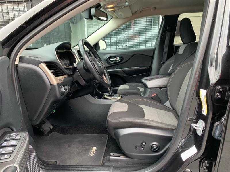 Jeep Cherokee Latitude FWD 2014