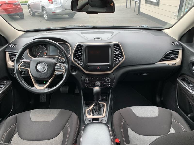 Jeep Cherokee Latitude FWD 2014