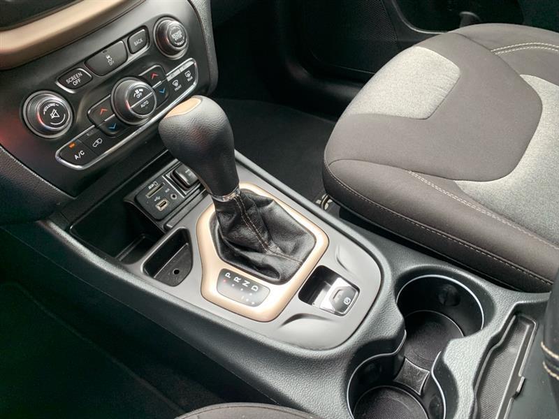 Jeep Cherokee Latitude FWD 2014