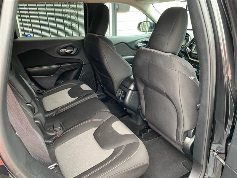 Jeep Cherokee Latitude FWD 2014