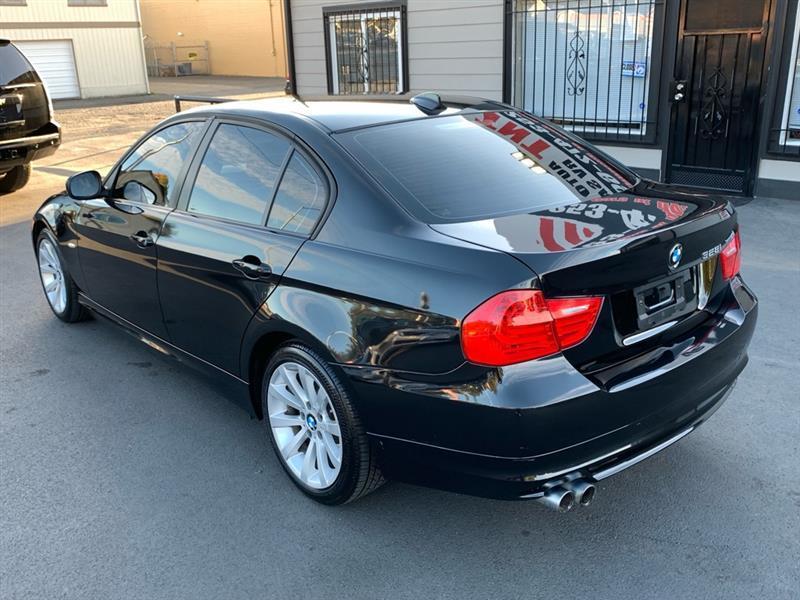 BMW 3-Series 328i SA SULEV 2011