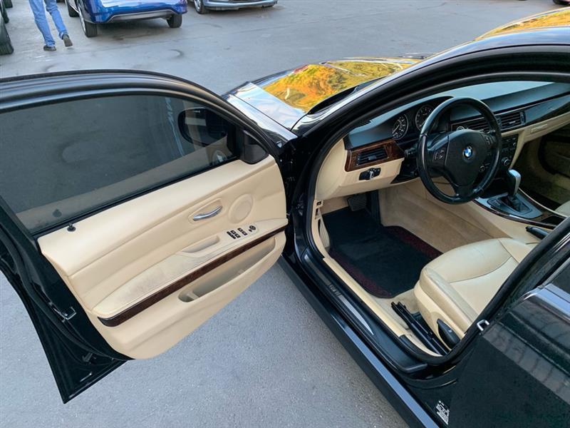BMW 3-Series 328i SA SULEV 2011