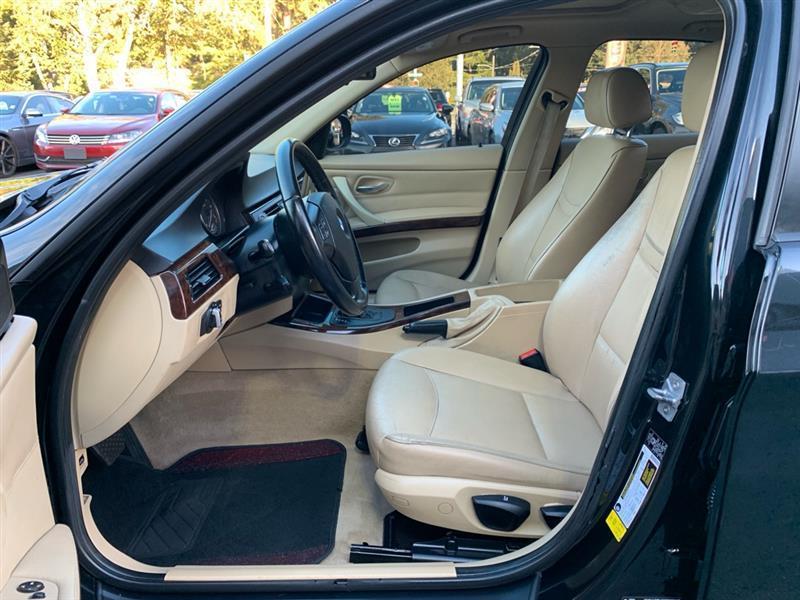BMW 3-Series 328i SA SULEV 2011