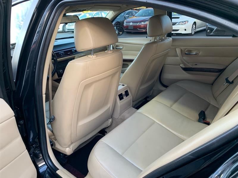 BMW 3-Series 328i SA SULEV 2011