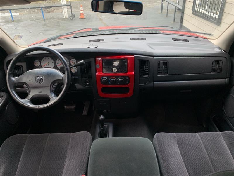 Dodge Ram 1500 ST Quad Cab Short Bed 4WD 2002