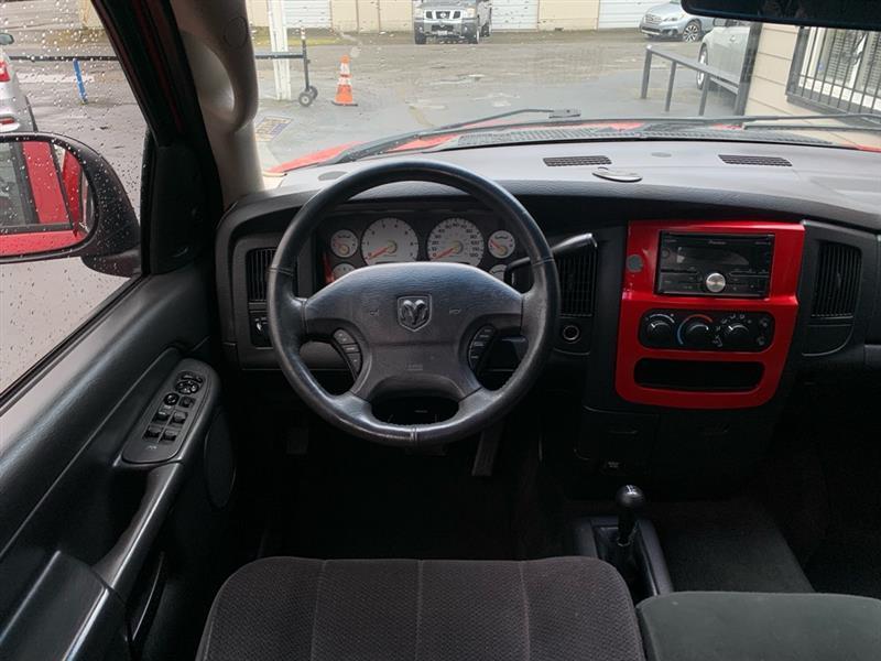 Dodge Ram 1500 ST Quad Cab Short Bed 4WD 2002