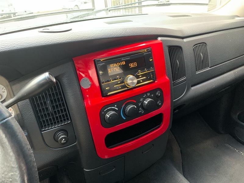 Dodge Ram 1500 ST Quad Cab Short Bed 4WD 2002