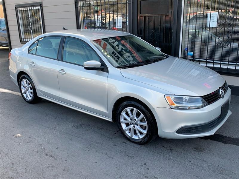 Volkswagen Jetta SE PZEV 2011
