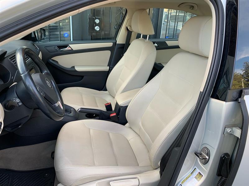 Volkswagen Jetta SE PZEV 2011