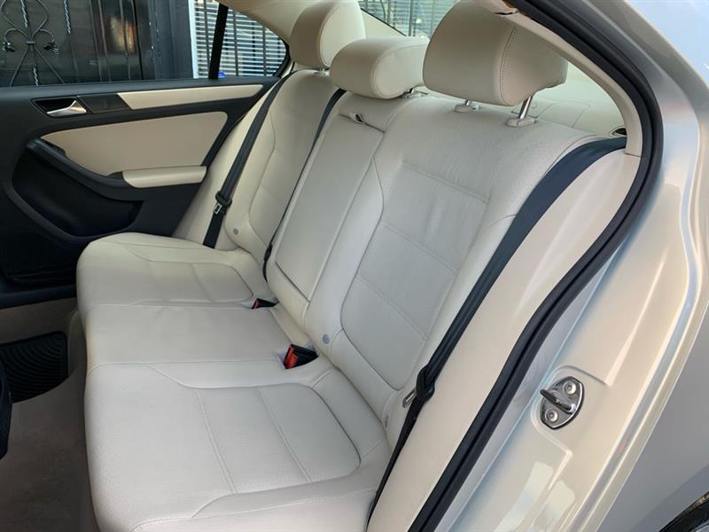 Volkswagen Jetta SE PZEV 2011