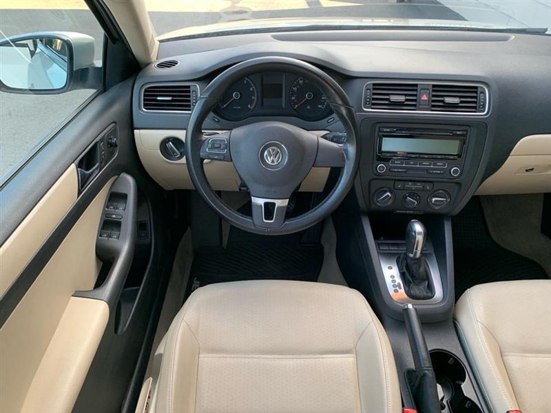 Volkswagen Jetta SE PZEV 2011