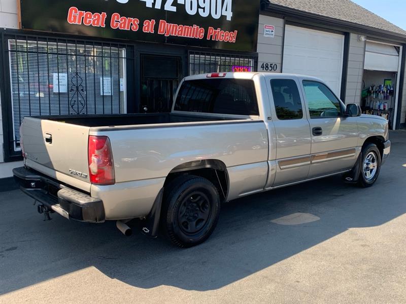 Chevrolet Silverado 1500 Ext. Cab Short Bed 2WD 2003