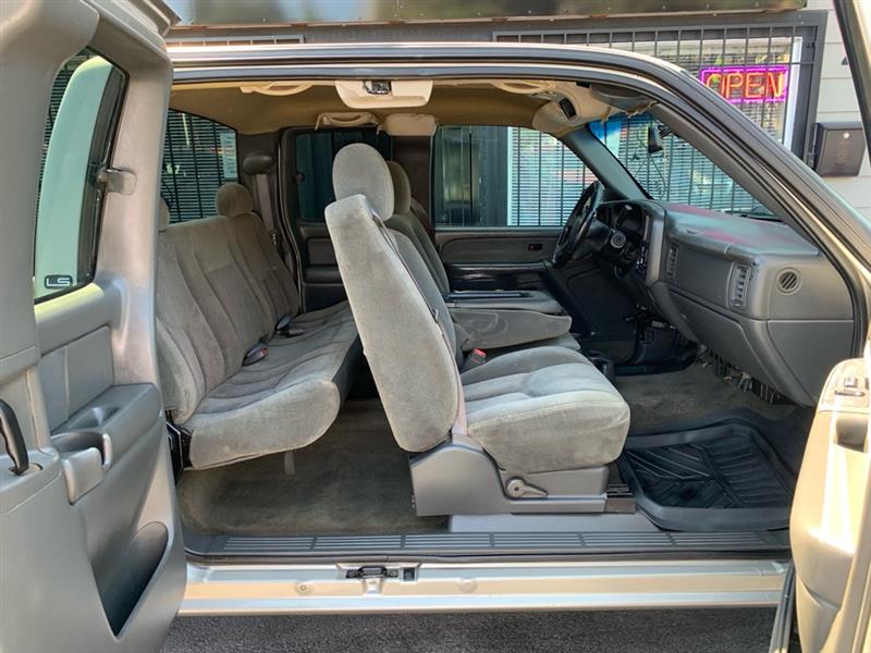 Chevrolet Silverado 1500 Ext. Cab Short Bed 2WD 2003