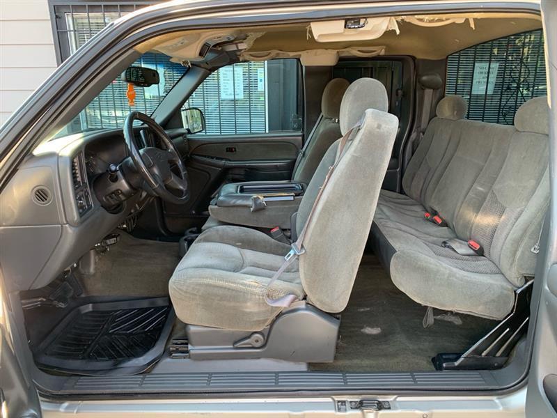 Chevrolet Silverado 1500 Ext. Cab Short Bed 2WD 2003
