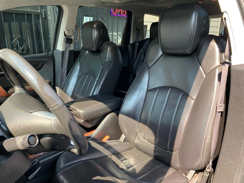 Chevrolet Traverse LTZ AWD 2014 Chevrolet Traverse LTZ AWD 2014