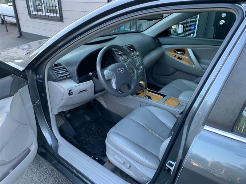 Toyota Camry LE V6 2007