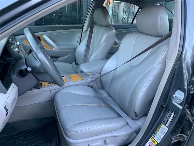 Toyota Camry LE V6 2007