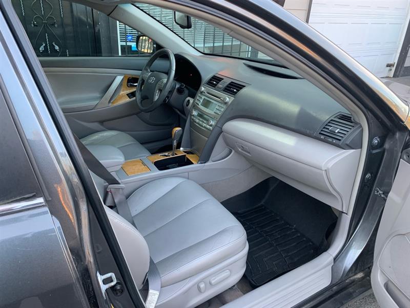 Toyota Camry LE V6 2007