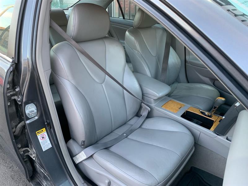 Toyota Camry LE V6 2007