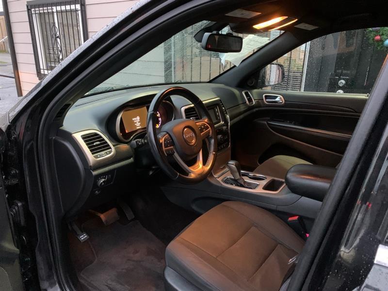 Jeep Grand Cherokee Laredo 4WD 2016