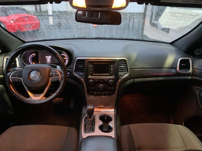 Jeep Grand Cherokee Laredo 4WD 2016