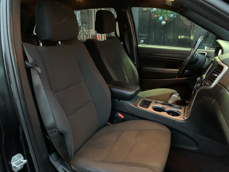 Jeep Grand Cherokee Laredo 4WD 2016
