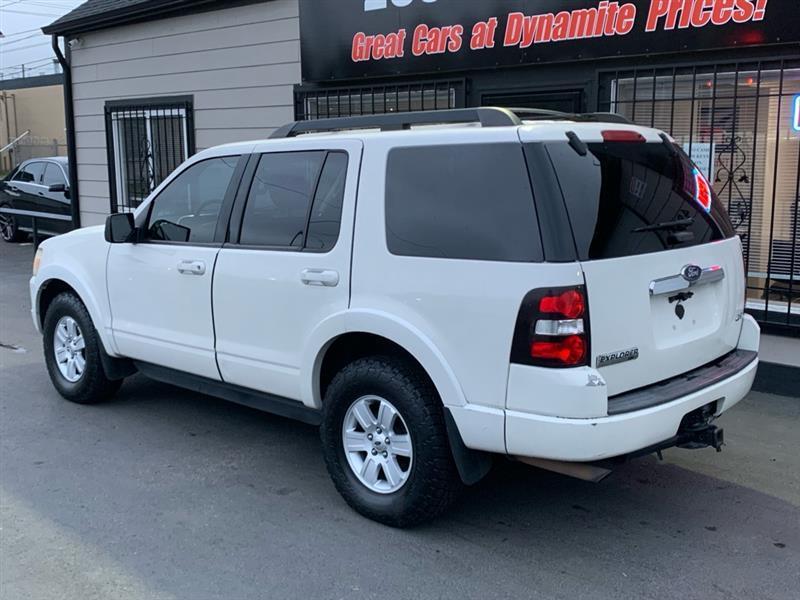 Ford Explorer XLT 4.0L 4WD 2010