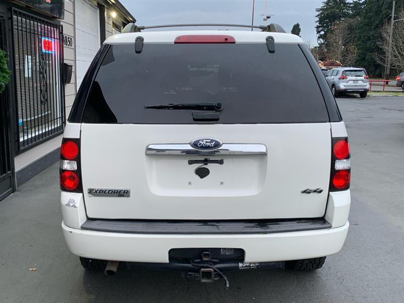 Ford Explorer XLT 4.0L 4WD 2010