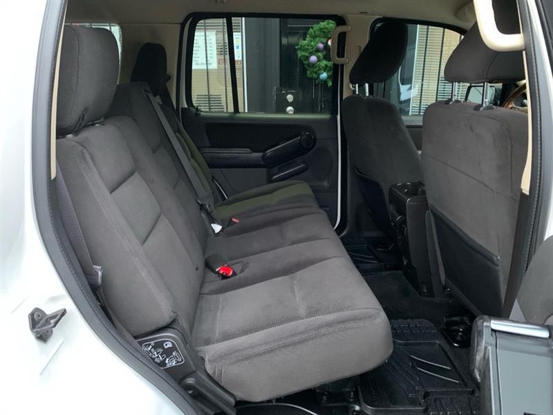 Ford Explorer XLT 4.0L 4WD 2010